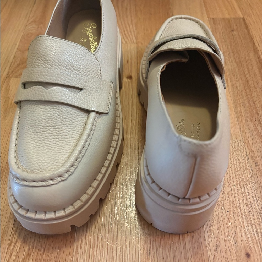 Seychelles Cream Penny Loafer - Classic Slip-On Shoe